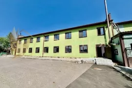 здание 1282 м2 на участке 0,35 га